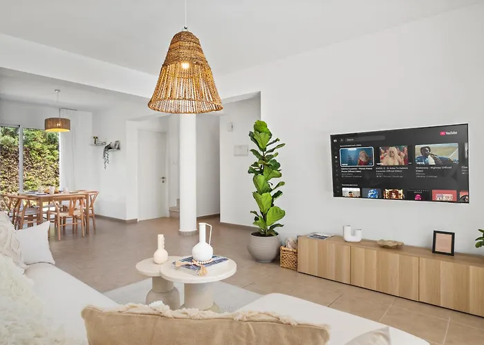 Olivia Del Mar Villa By Nomads - Steps To Beach