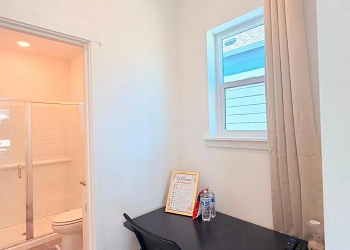Cozy Ensuite Room Near Mt Rainier & Seattle