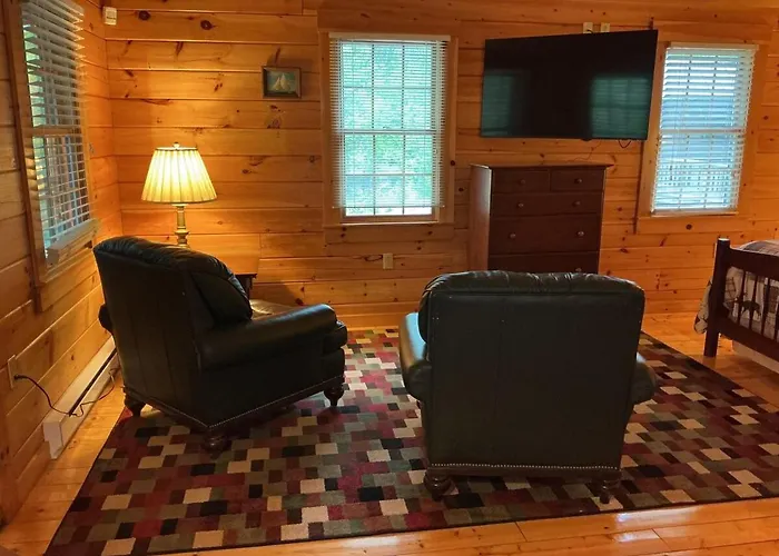 Rivers Edge Cabins - Cozy Lookout