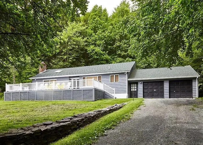 Reservoir House - Stylish And Peaceful In Roscoe