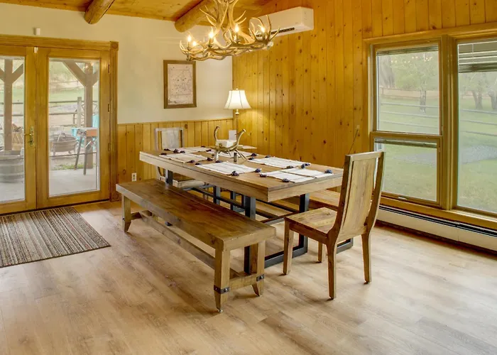 Mountain Views + Bbqs: Updated Cody Cabin