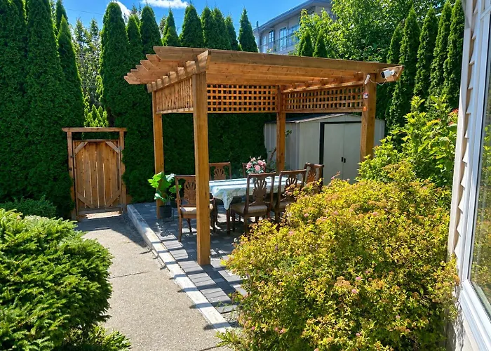 Spacious Family-Friendly 3Br Suite Near White Rock Beach