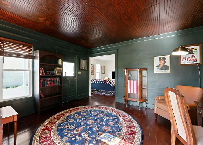 Family-Friendly 3Br Near Downtown Vermilion