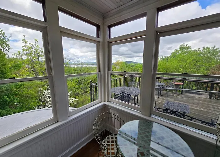 Botsford Briar Magnolia Room With In-Room Bath