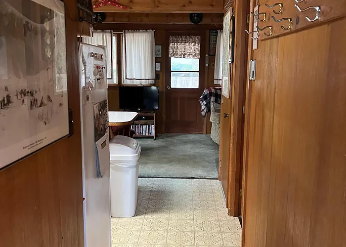 Adorable Aframe In The White Mountains