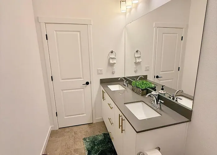 Modern Cozy Room3 In Shared Home, Near Seatac, Mt Rainier