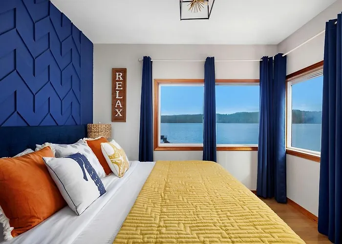 Gorgeous, Waterfront Beach Cottage On Oyster Bay With Easy Access To Olympic National Park
