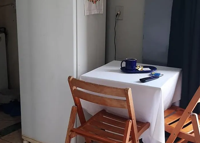 Kitenete parcialmente mobiliada em Arniqueiras