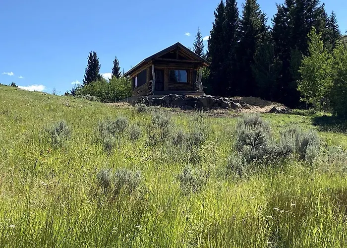 Trapper'S Cabin On Firetower Ranch In Ennis, Mt