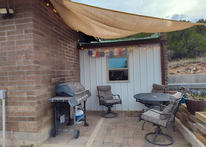Ny Loft Vibe• Hiker Basecamp • Silver City Home
