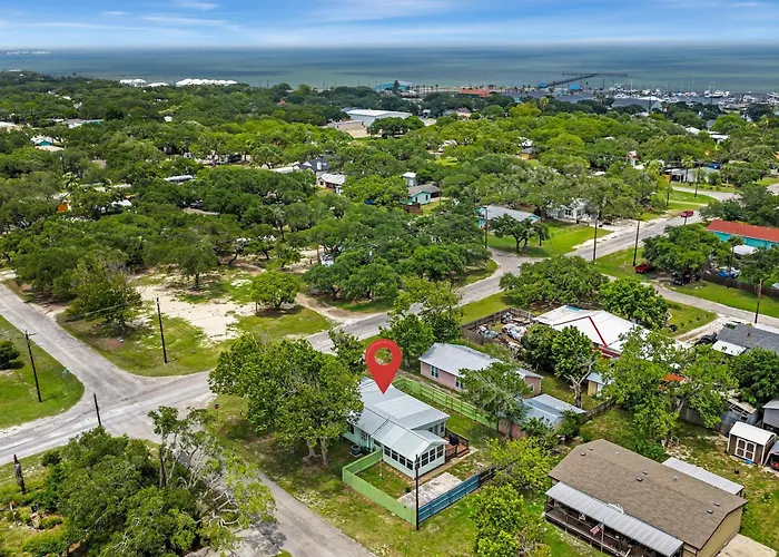 One More Cast Coastal House With Fenced Yard And Screened Porch Near The Ocean