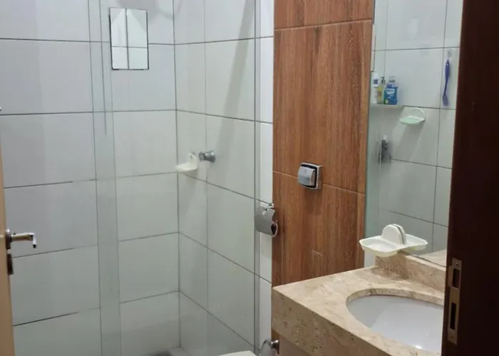 Suíte privativa com acesso à rua