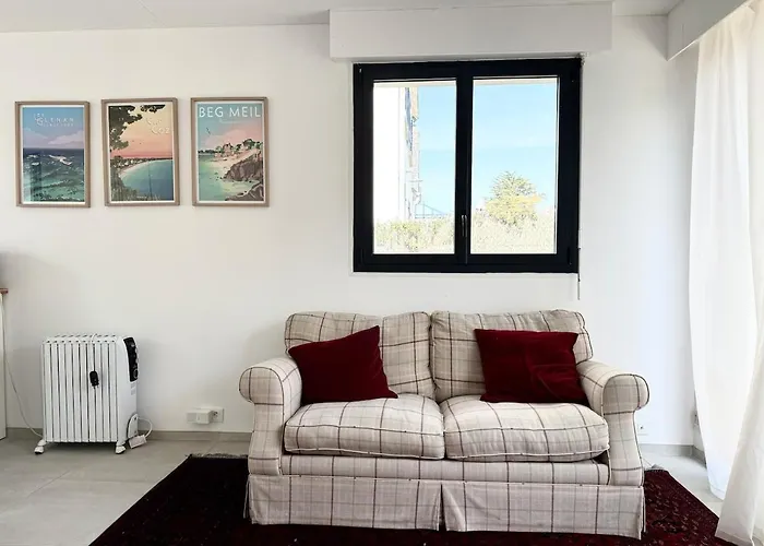 Cozy House 40 M From Cap Coz Beach