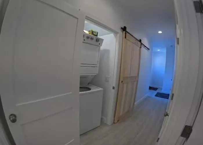 Private Townhomes With Ev Charger And Parking And Free Wi-Fi