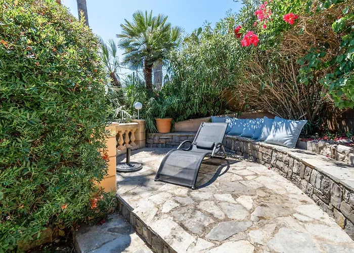 Charming Villa With Amazing Seaview