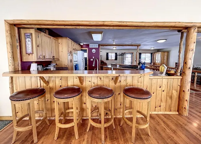Relaxing Mountain View, 5 Bdr Sleeps 11, 4400 Sqft