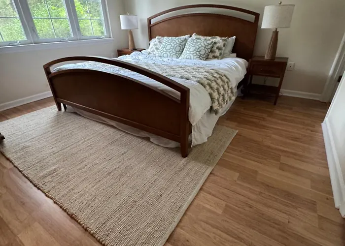 Pine Knoll Shores Vacation House- Private Beach Access-Family Friendly