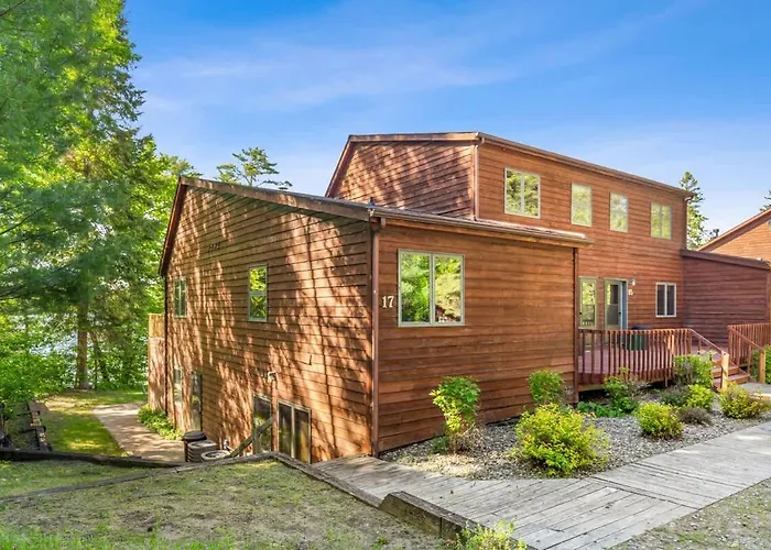 Lakeside Condo #17 3Br 3Ba Timberlane Resort