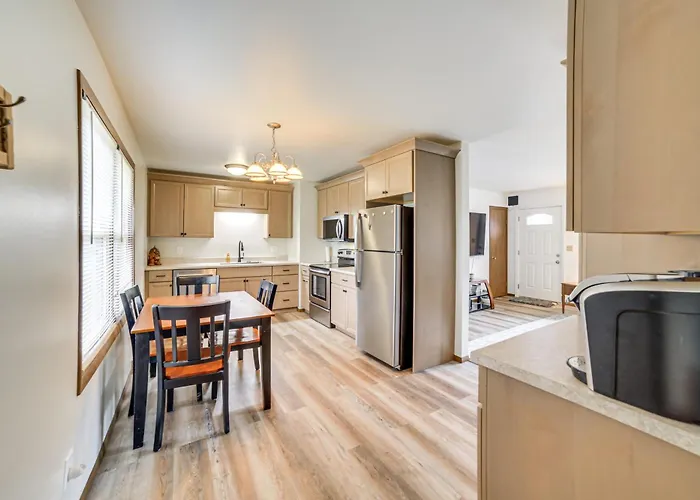 Explore The Upper Peninsula! Marquette Home