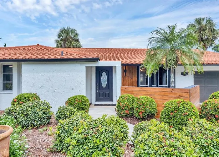 Home On Saltwater Just Minutes From Boca Grande!