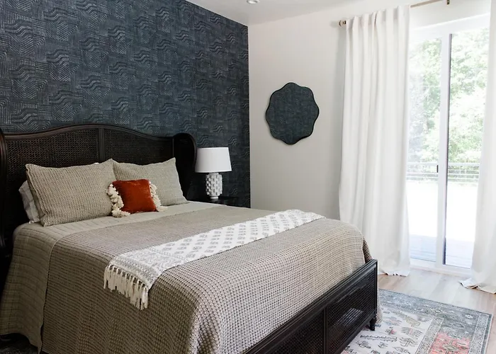 Emerald Acres With Tiny House