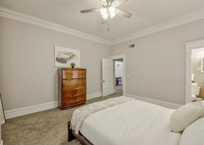 5Br Group Townhome In Central West End Near Bjc & Forest Park