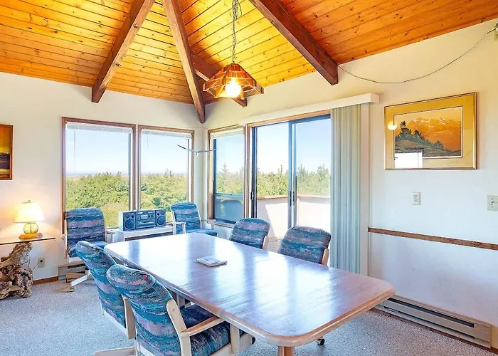 Haven Hideaway - Ocean Views From Every Room