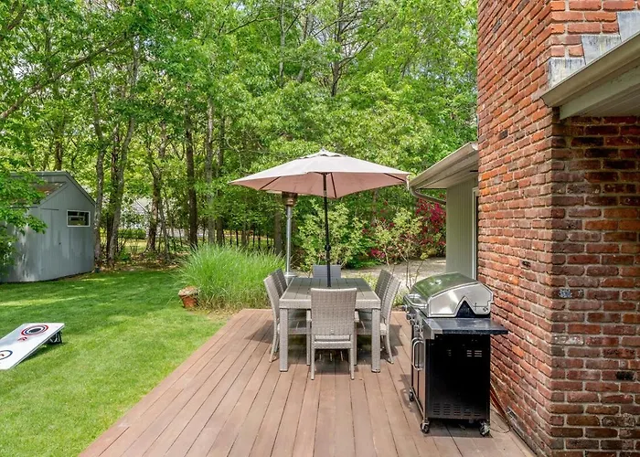 Hamptons Retreat In Quogue With Pool & Tennis - 90Min From Nyc