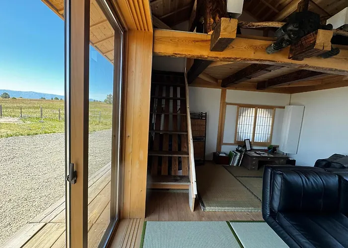 Serene Japanese Home With Majestic Mountain Views, Zen House Kominka