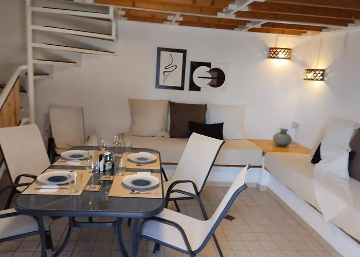 Scoglitti-Puntasecca, House With Sea View Garden