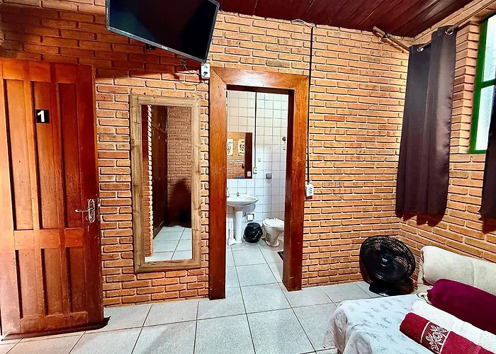 Quarto com Banheiro Privado no Centro de Botucatu
