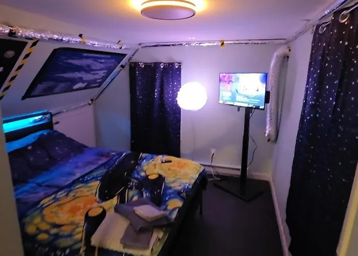 Star Trek-Themed House In Ticonderoga Ny!