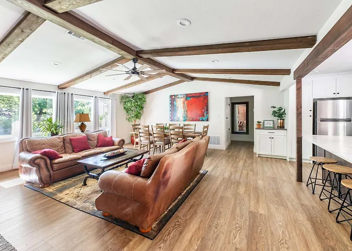 Pottsboro Retreat - Hot Tub & Game Room