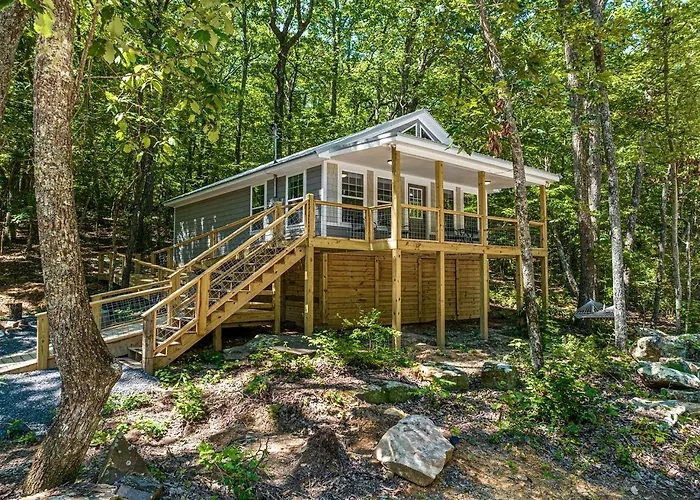 Fantastic Peaceful Cabin In Fort Payne, Alabama