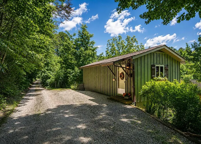 Enchanted Escape Mountain Cottage