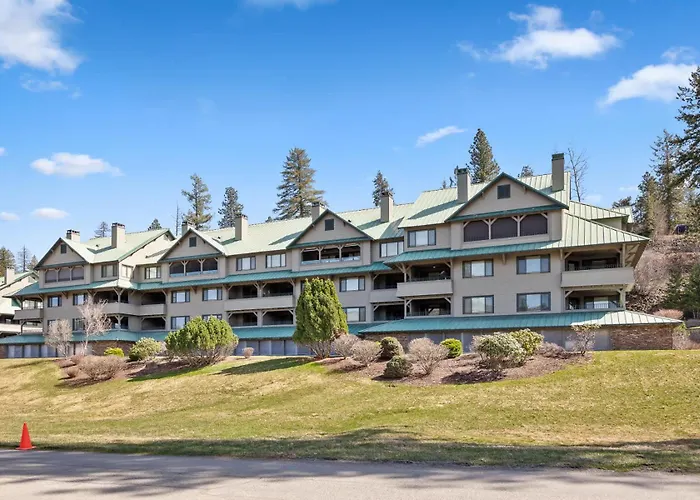 3Br Lakefront Condo Beach Pool & Lake Views