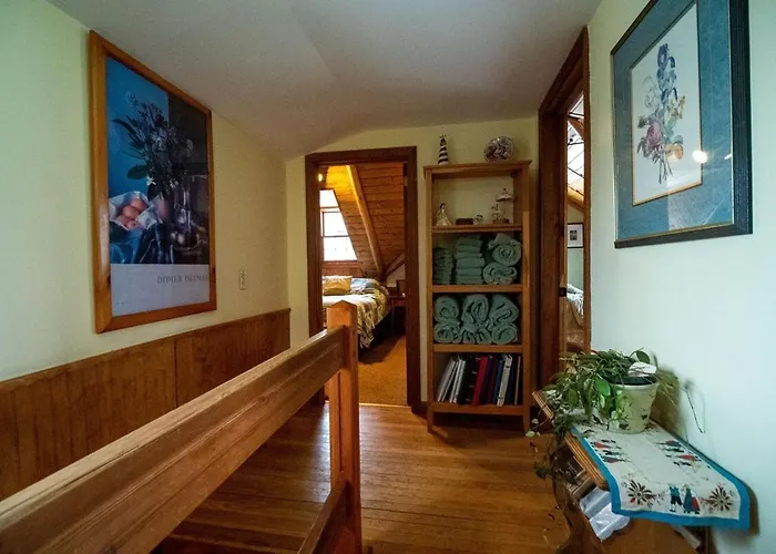 Secluded 3-Bedroom Log Home That Borders Vt State Park