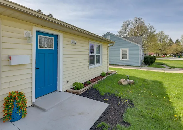 Pet Friendly W/ Yard! Modern La Porte Home By Dtwn