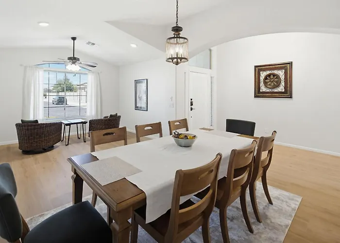 Charming 3Br Litchfield Park Oasis With Pool Family