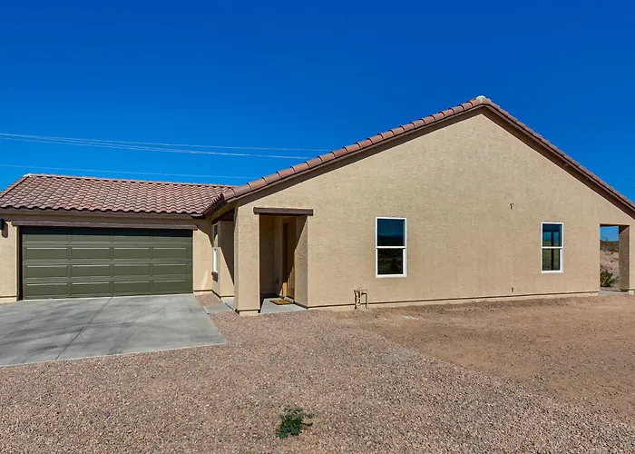 Wickenburg Golf Getaway W/ Patio & Yard!