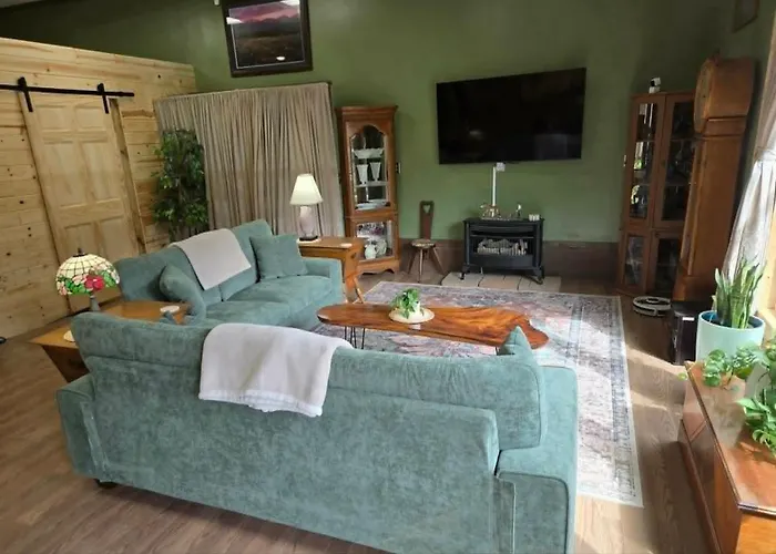 Relax Inn Creekside