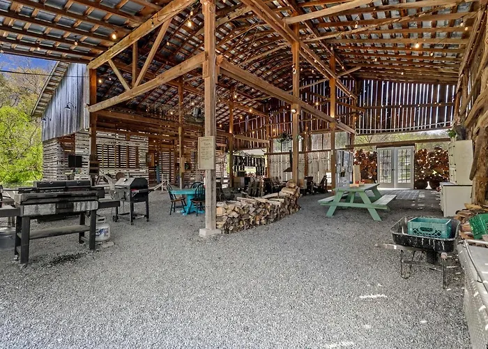 Cozy A-Frame Retreat With Creekside Hammock Getaway In Newport, Tennessee
