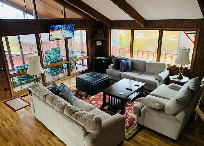 Dragons Island Cottage - Waterfront, Pet Friendly, Dock And Private Pool