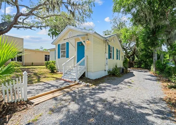 Historic St Andrews Coastal Bungalow