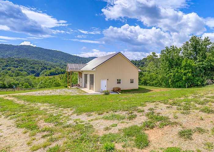 Pet-Friendly Home W/ Stunning Views In Sparta!
