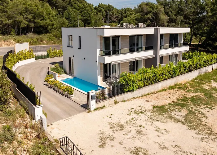 Villa Mare Near Zadar