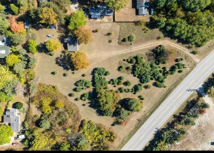 Acres On The Lake