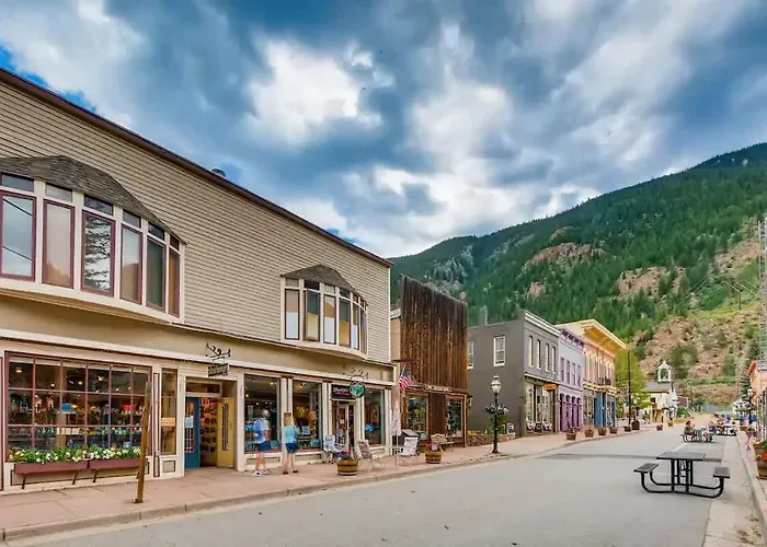 Trekker Townhome - Mountain Charm - New Floors