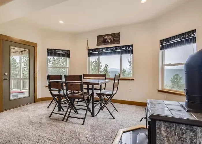 Mountain Retreat - Deck Views - Sleeps 10