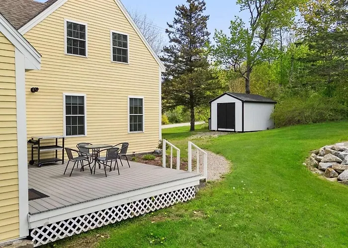 Puffins Perch, Romantic Waterfront Maine Cottage